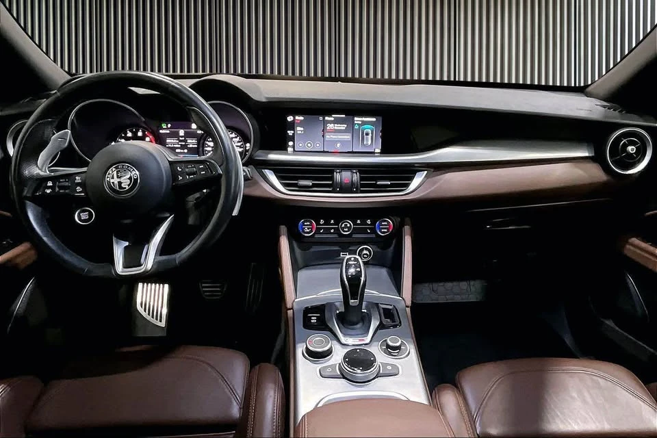 2021 Alfa Romeo Stelvio - Image 5 of 9