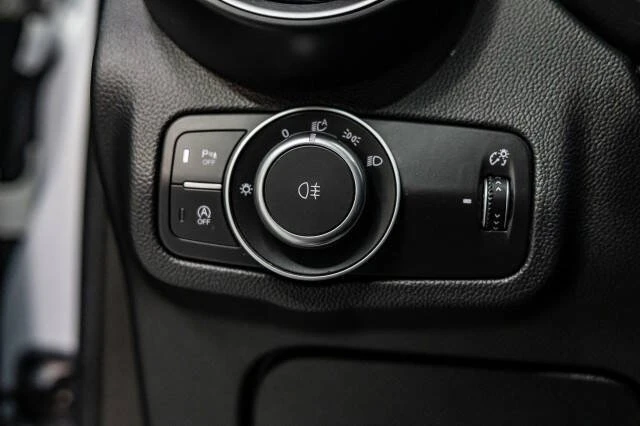 2021 Alfa Romeo Stelvio - Image 15 of 18