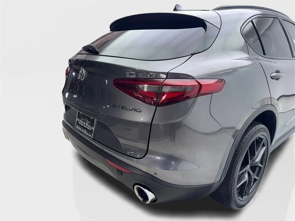 2021 Alfa Romeo Stelvio - Image 17 of 19