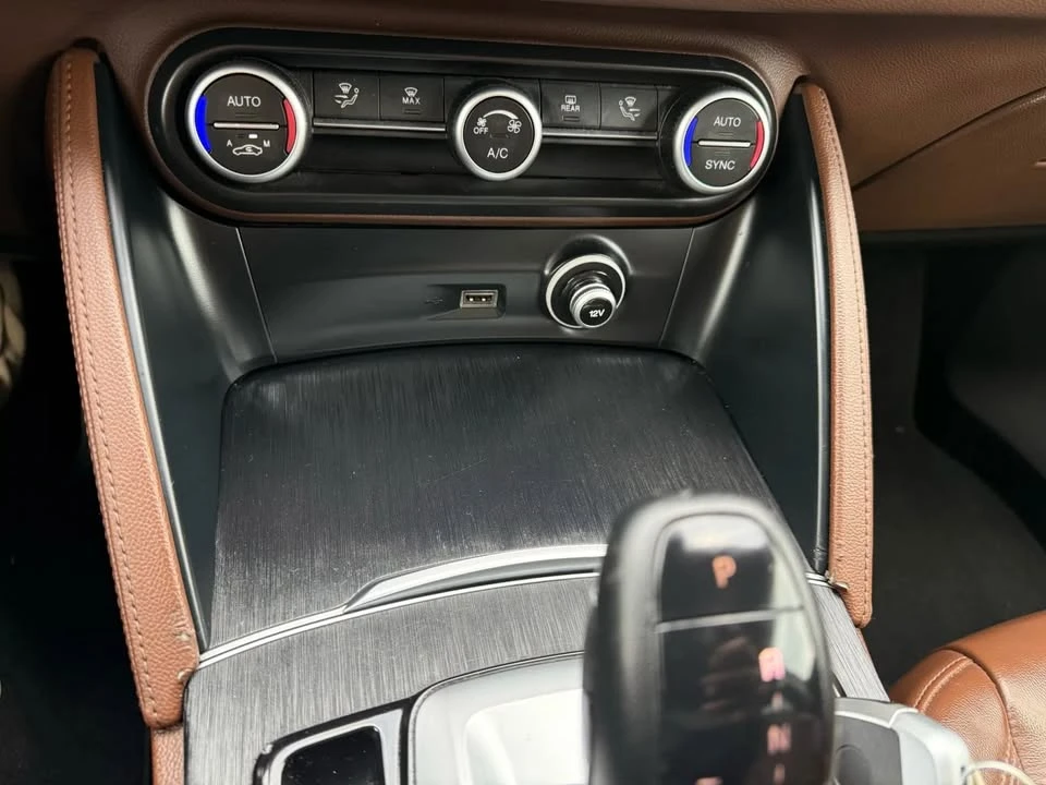 2021 Alfa Romeo Stelvio - Image 11 of 15