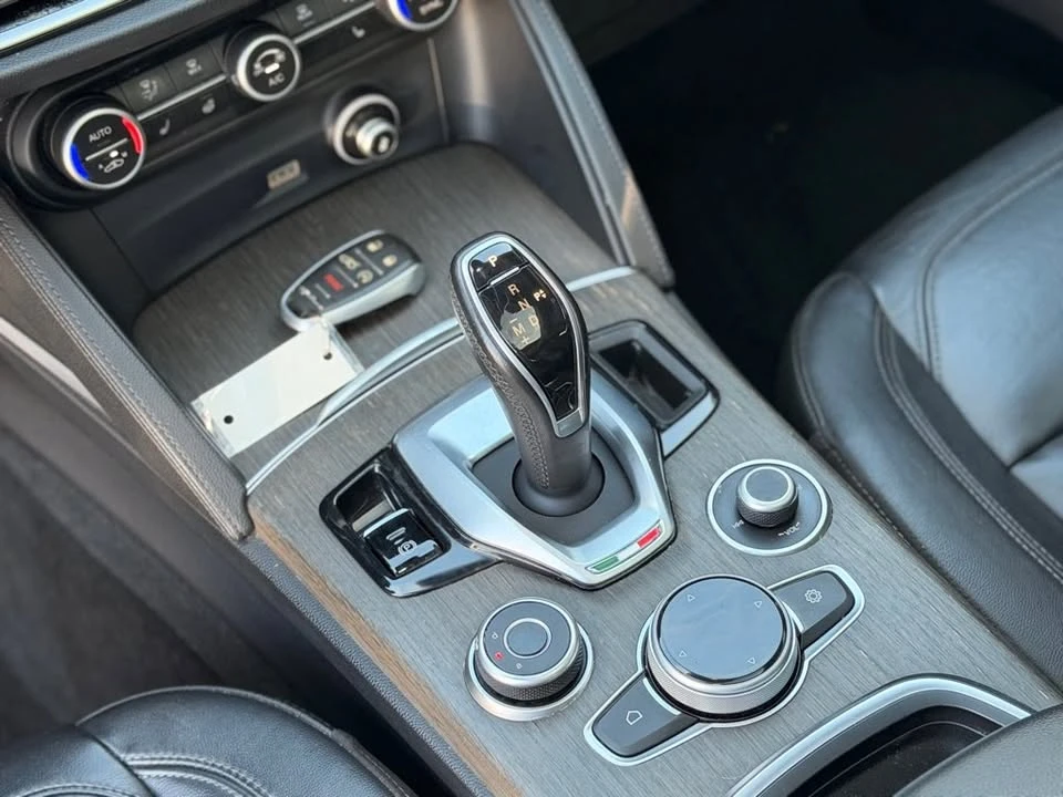 2021 Alfa Romeo Stelvio - Image 18 of 20