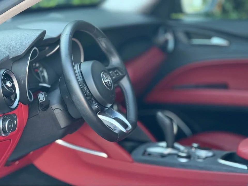 2021 Alfa Romeo Stelvio - Image 8 of 12