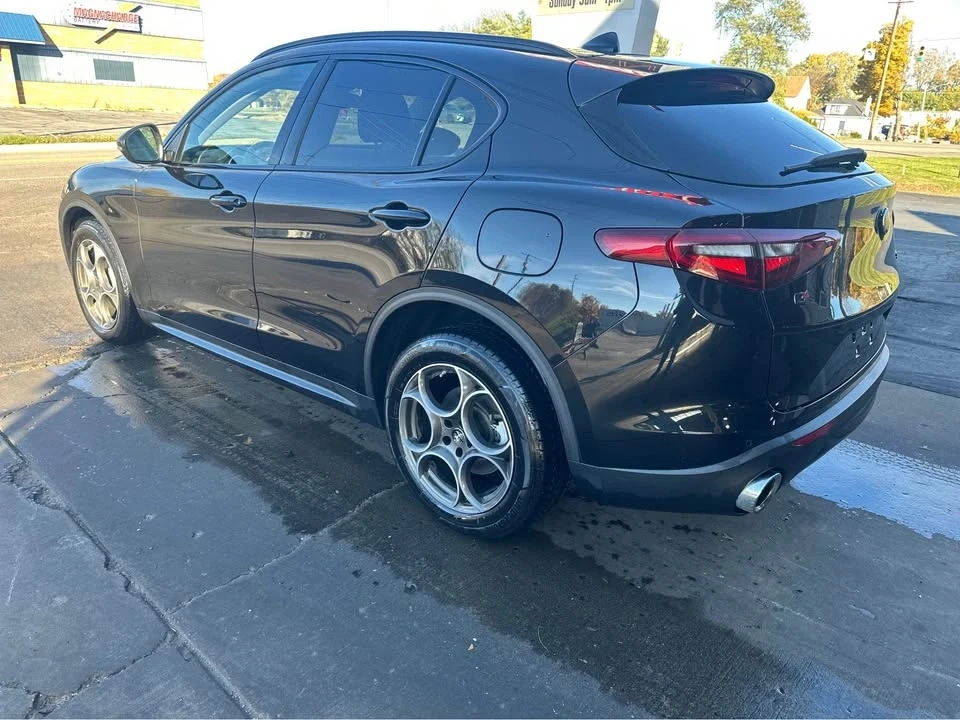 2021 Alfa Romeo Stelvio - Image 2 of 8
