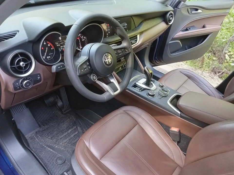 2021 Alfa Romeo Stelvio - Image 16 of 20