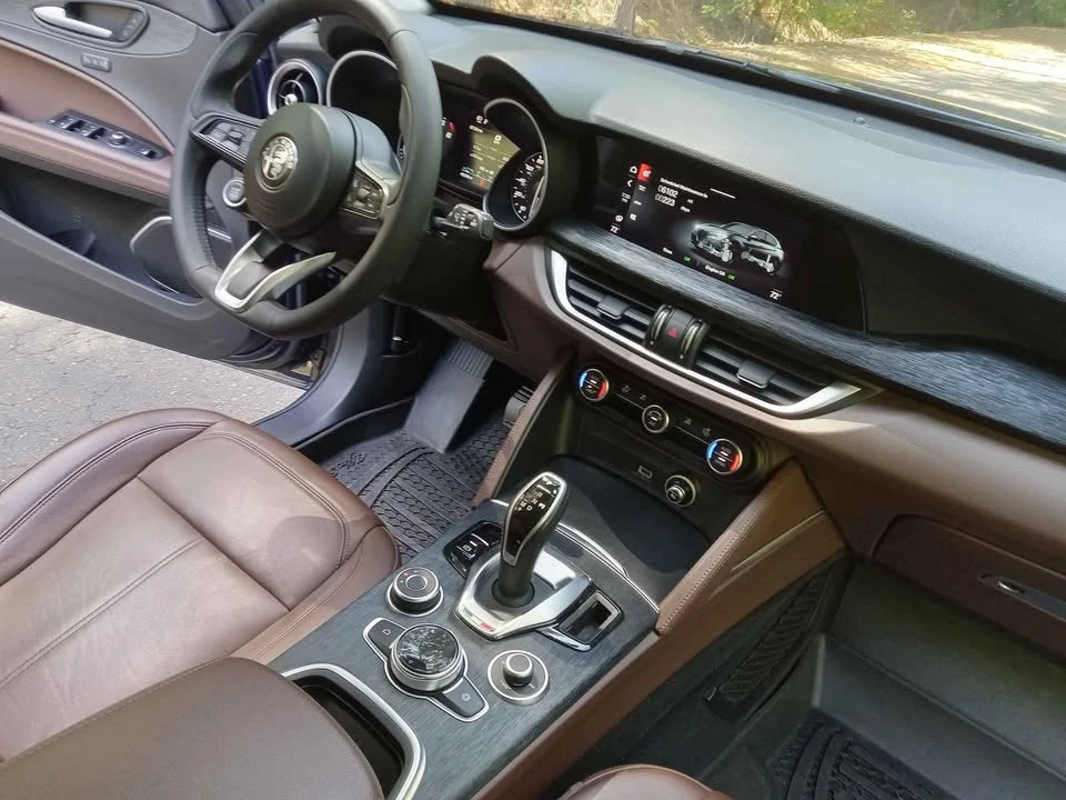2021 Alfa Romeo Stelvio - Image 13 of 19