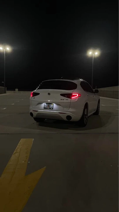2021 Alfa Romeo Stelvio - Image 5 of 15
