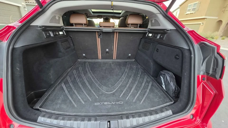 2021 Alfa Romeo Stelvio - Image 8 of 12