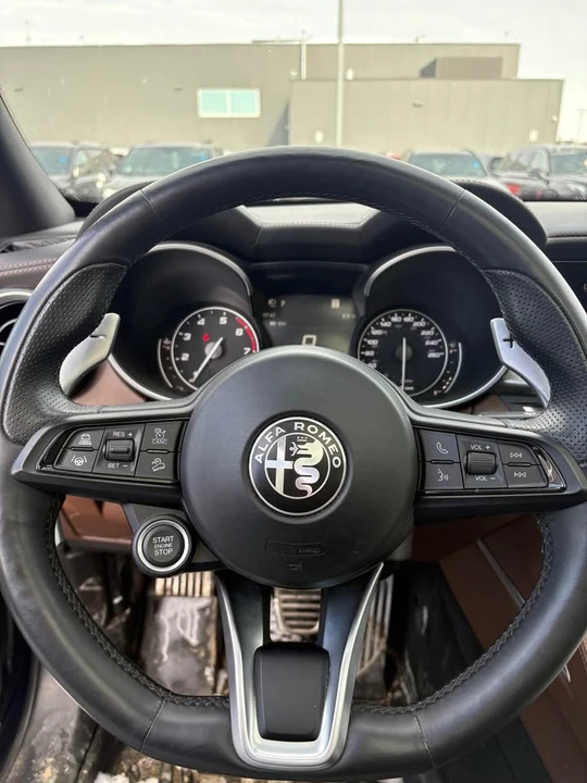 2021 Alfa Romeo Stelvio - Image 8 of 14