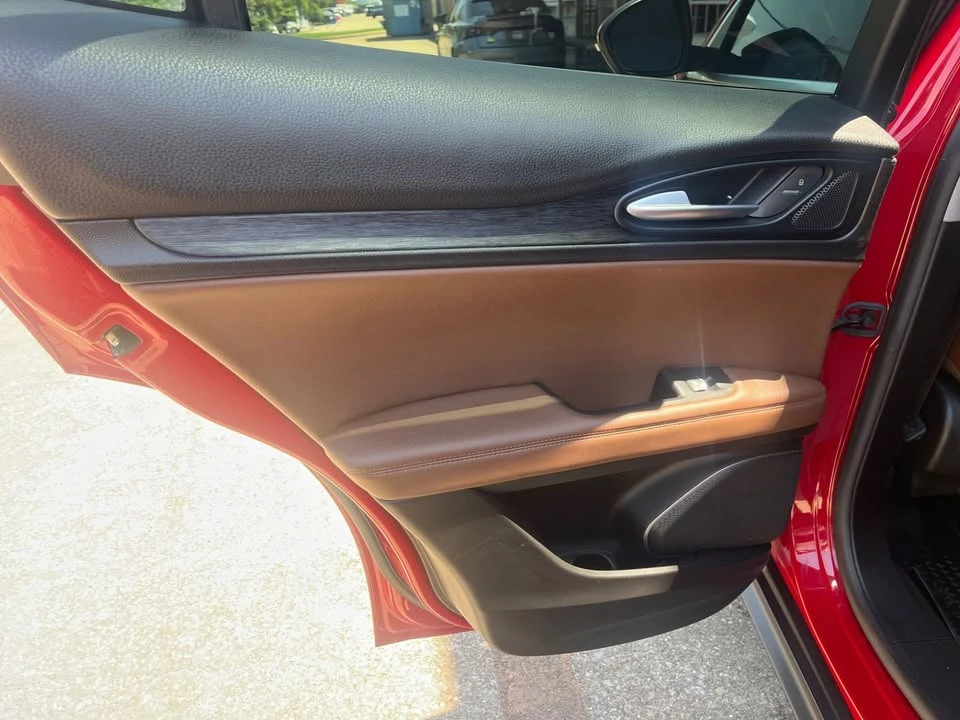 2021 Alfa Romeo Stelvio - Image 15 of 19