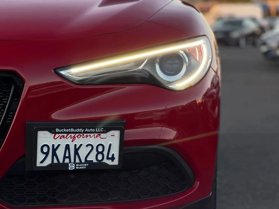 2021 Alfa Romeo - Image 6 of 20