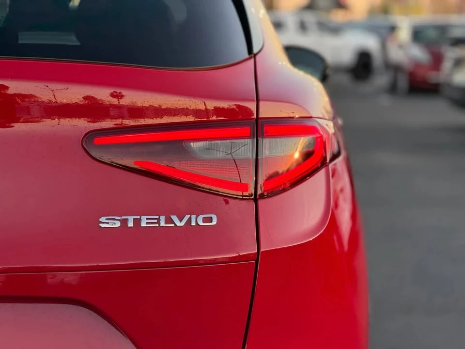 2021 Alfa Romeo - Image 9 of 20