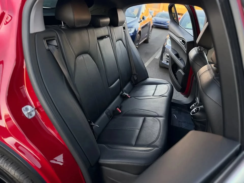 2021 Alfa Romeo - Image 12 of 20