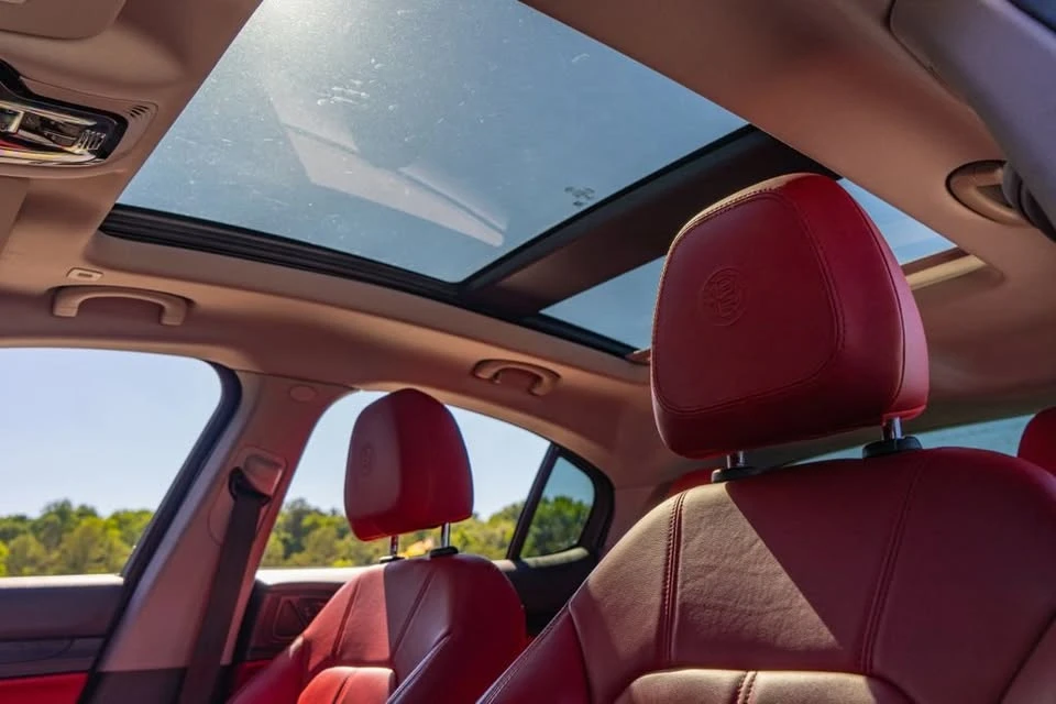 2021 Alfa Romeo Stelvio - Image 14 of 18