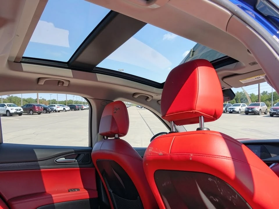 2021 Alfa Romeo Stelvio - Image 16 of 18