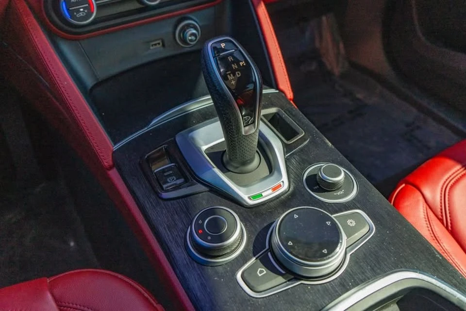 2021 Alfa Romeo Stelvio - Image 11 of 18