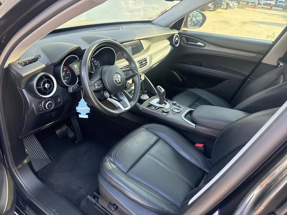 2021 Alfa Romeo Stelvio - Image 4 of 5