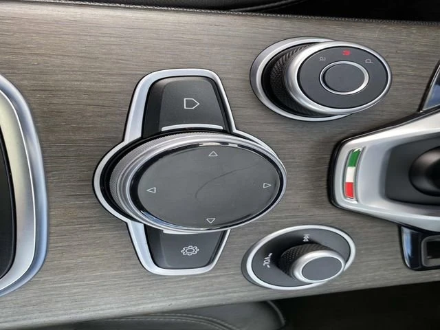 2021 Alfa Romeo Stelvio - Image 12 of 20