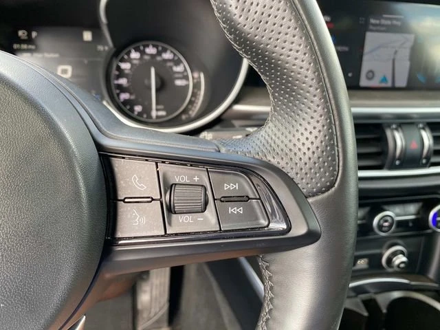 2021 Alfa Romeo Stelvio - Image 18 of 20