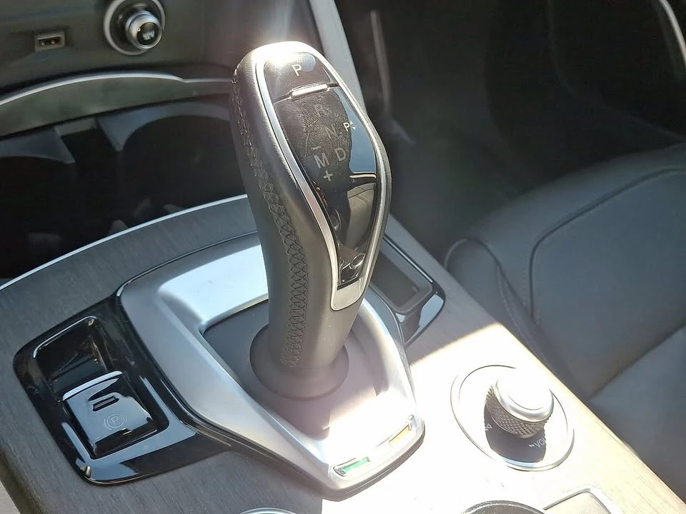 2021 Alfa Romeo Stelvio - Image 14 of 17
