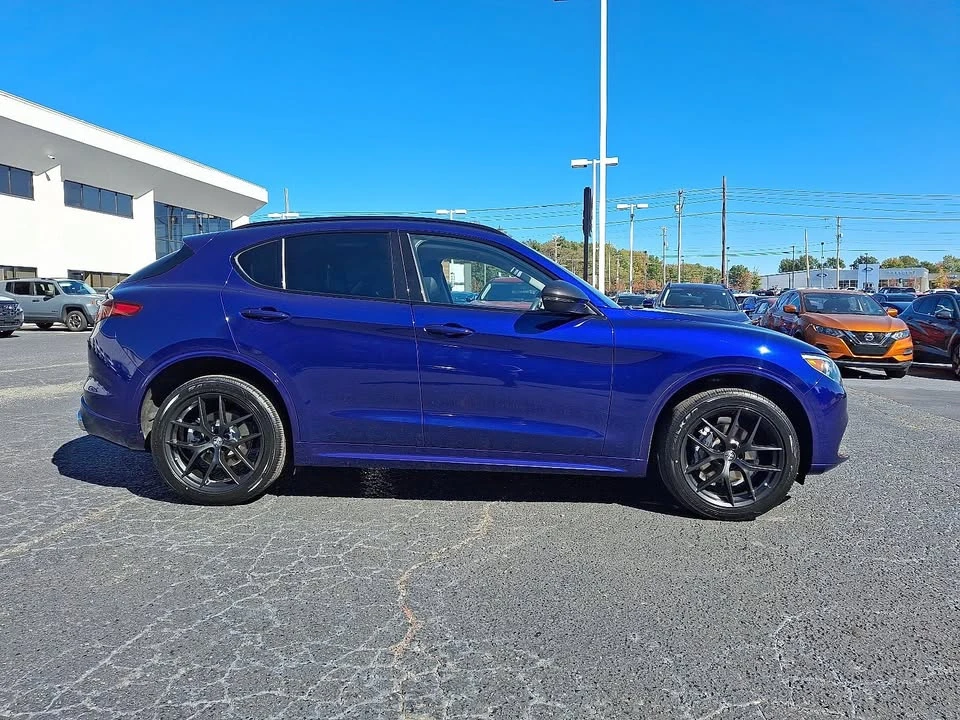 2021 Alfa Romeo Stelvio - Image 6 of 17
