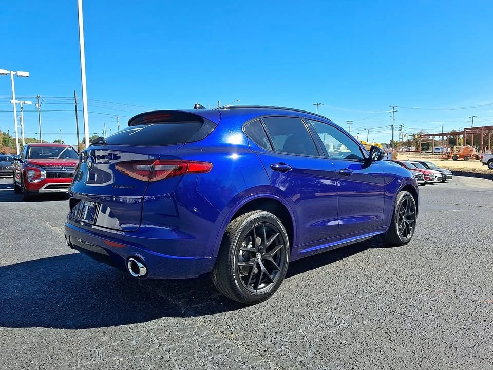 2021 Alfa Romeo Stelvio - Image 5 of 17