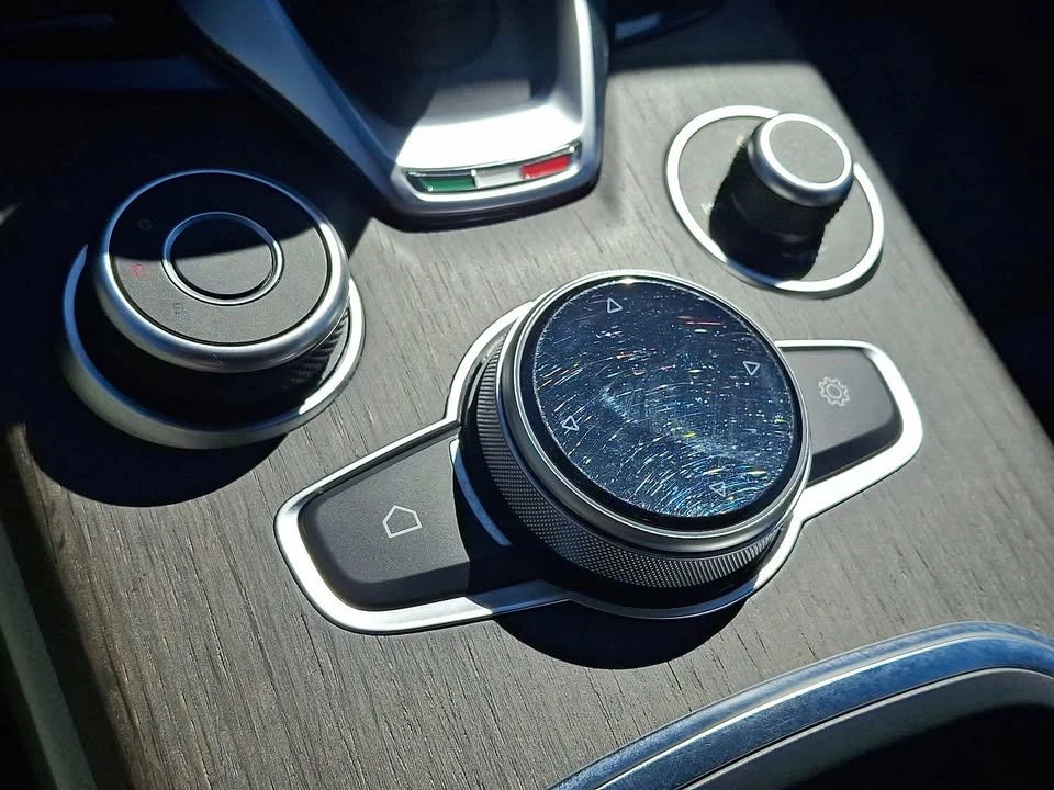 2021 Alfa Romeo Stelvio - Image 16 of 17