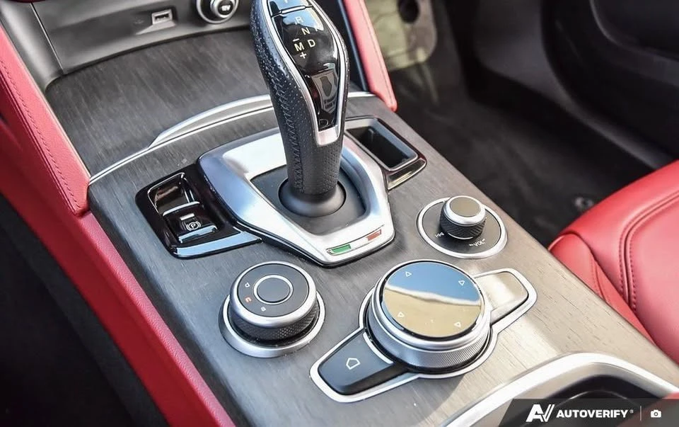 2021 Alfa Romeo Stelvio - Image 9 of 10