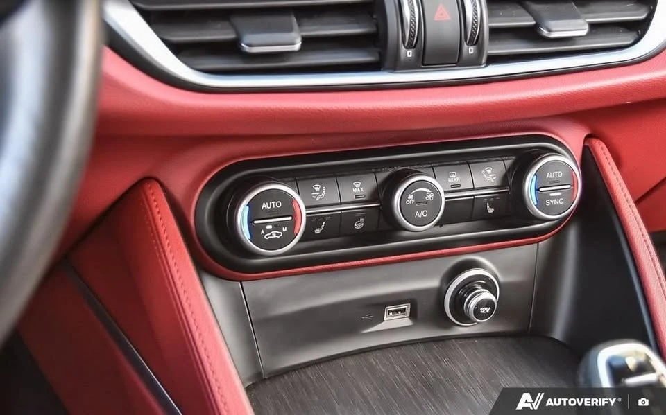 2021 Alfa Romeo Stelvio - Image 8 of 10
