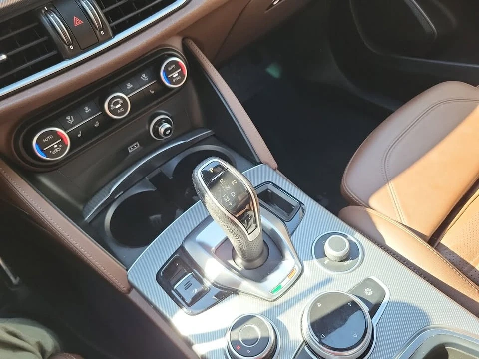 2021 Alfa Romeo Stelvio - Image 13 of 19