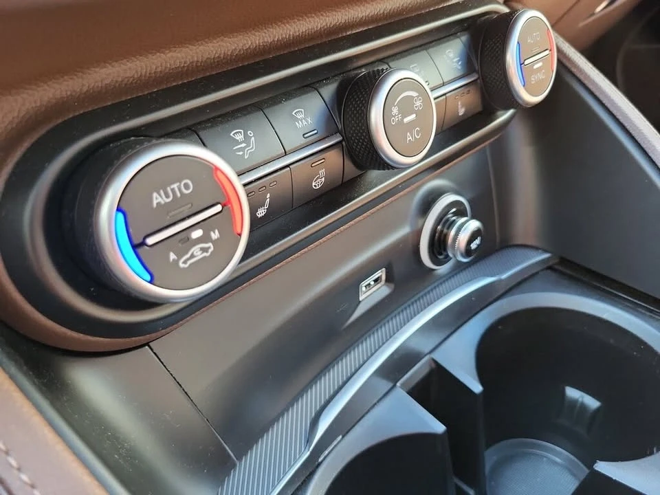 2021 Alfa Romeo Stelvio - Image 12 of 20