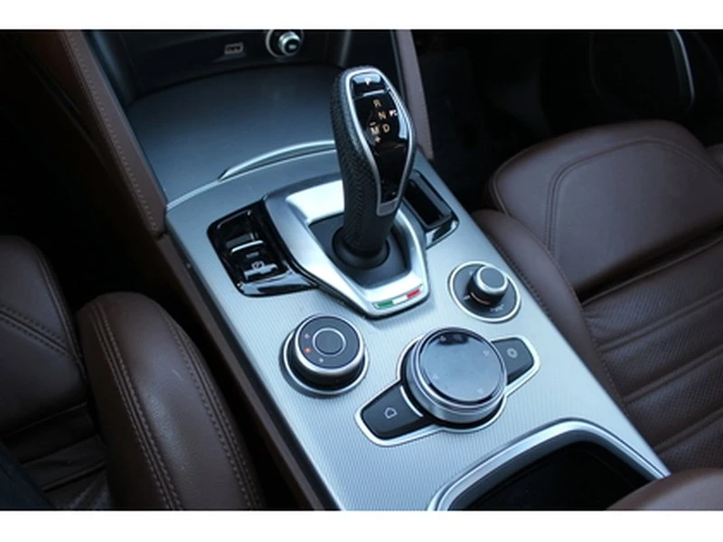 2021 Alfa Romeo Stelvio - Image 17 of 20