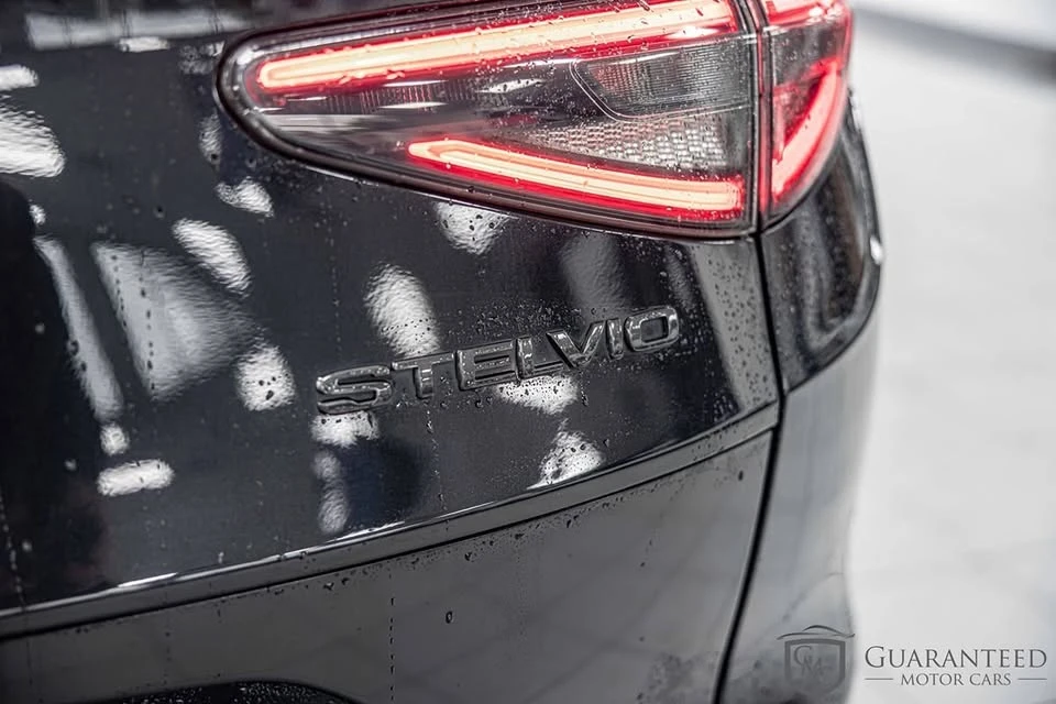 2021 Alfa Romeo Stelvio - Image 15 of 20