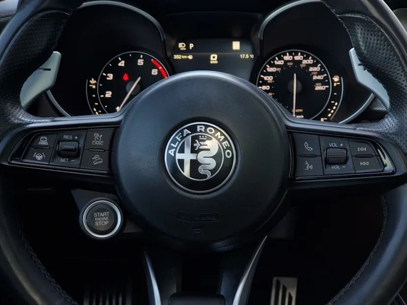 2021 Alfa Romeo Stelvio - Image 7 of 10