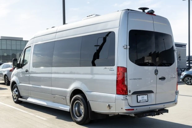 2021 Mercedes-Benz VS30 Sprinter - Image 2 of 8