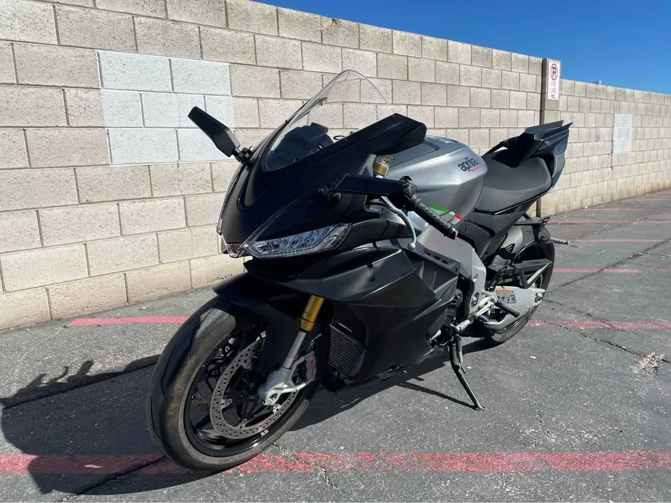 2021 Aprilia - Image 7 of 9