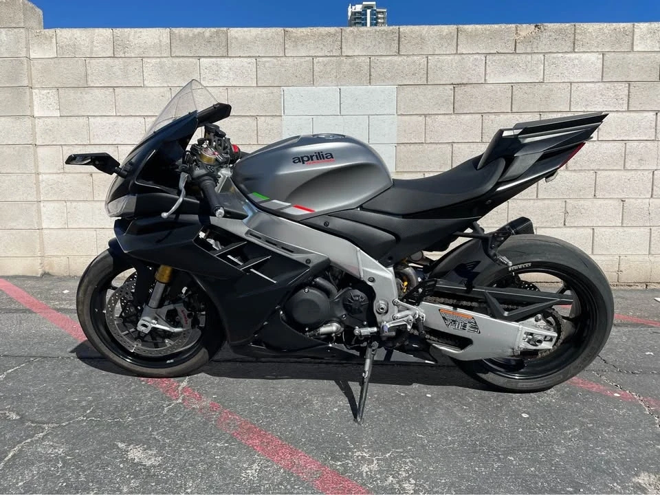 2021 Aprilia - Image 8 of 9
