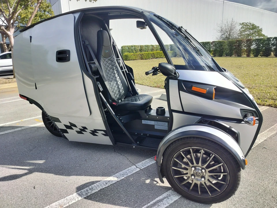 2021 Arcimoto - Image 12 of 31