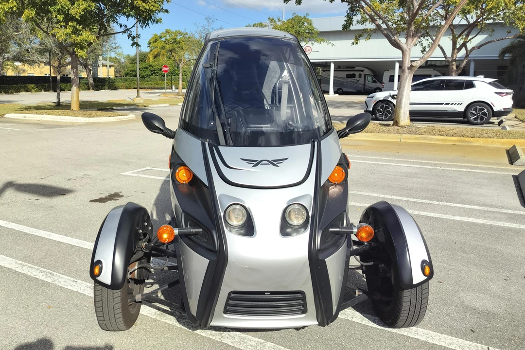 2021 Arcimoto - Image 2 of 31