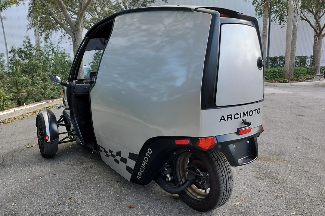 2021 Arcimoto - Image 5 of 31
