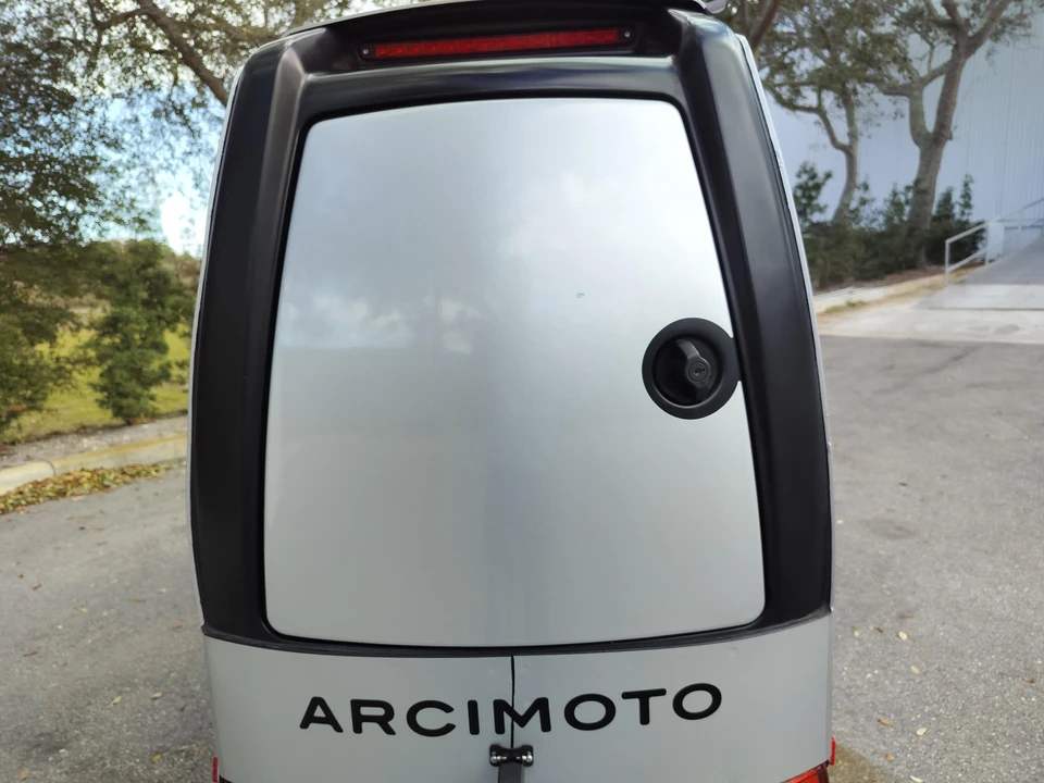 2021 Arcimoto - Image 19 of 31