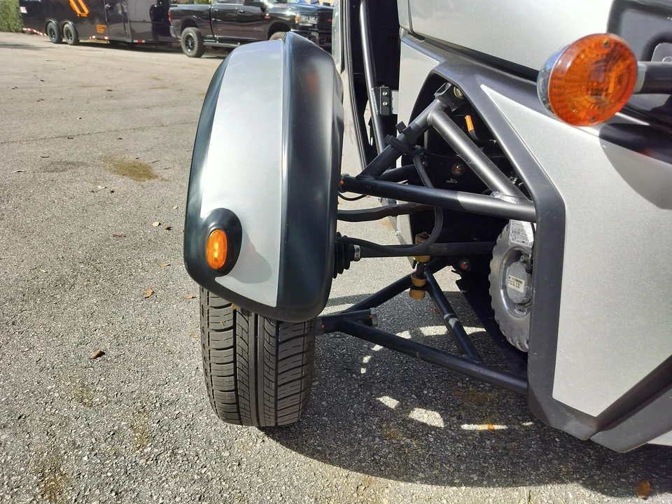 2021 Arcimoto - Image 27 of 31