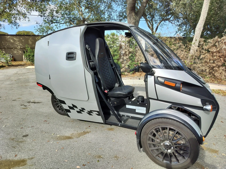 2021 Arcimoto - Image 11 of 31