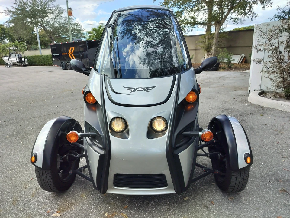 2021 Arcimoto - Image 6 of 31