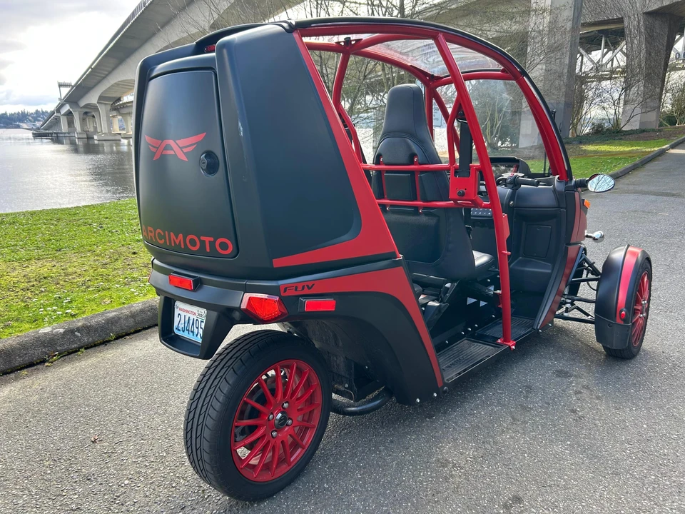 2021 Arcimoto - Image 10 of 30