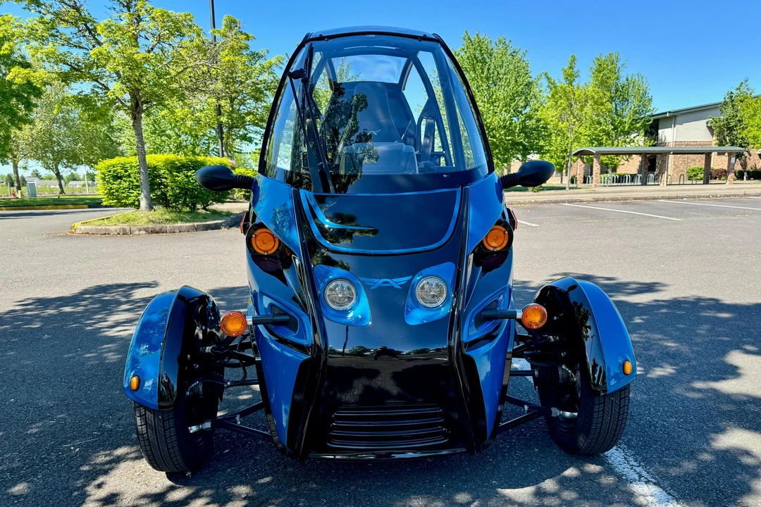 2021 Arcimoto - Image 2 of 31