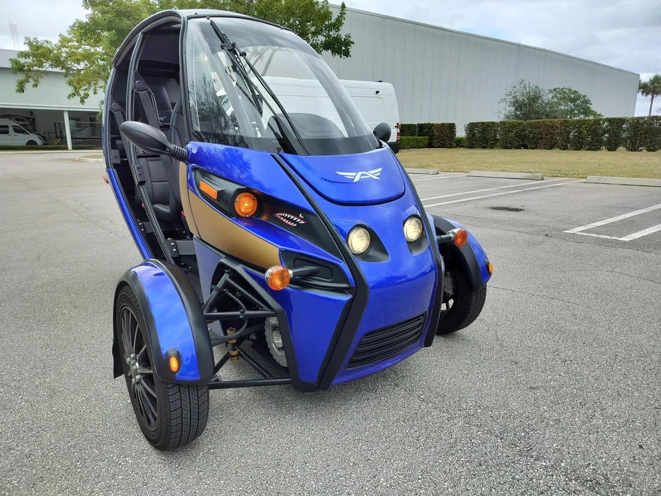2021 Arcimoto - Image 18 of 31