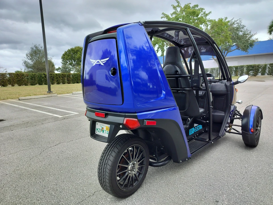 2021 Arcimoto - Image 15 of 31