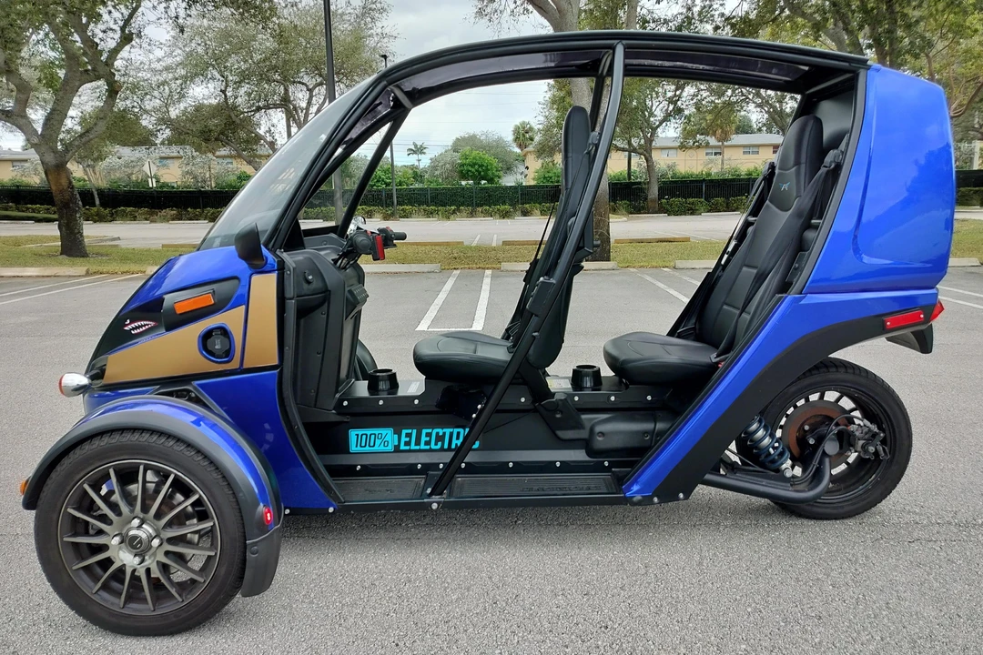 2021 Arcimoto - Image 3 of 31