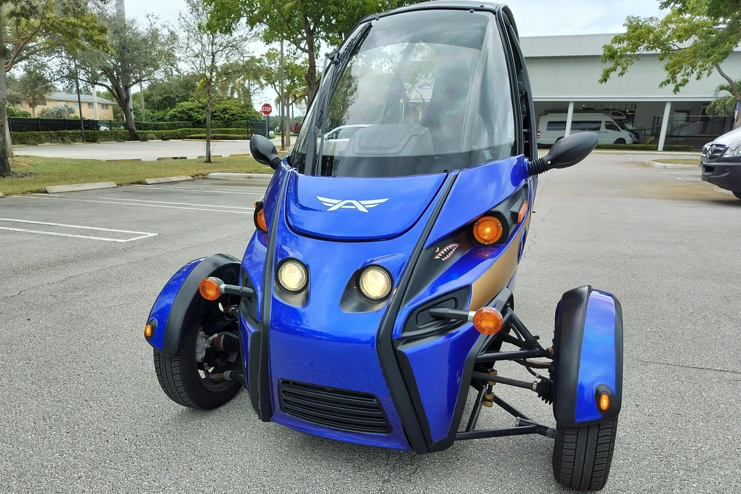 2021 Arcimoto - Image 2 of 31
