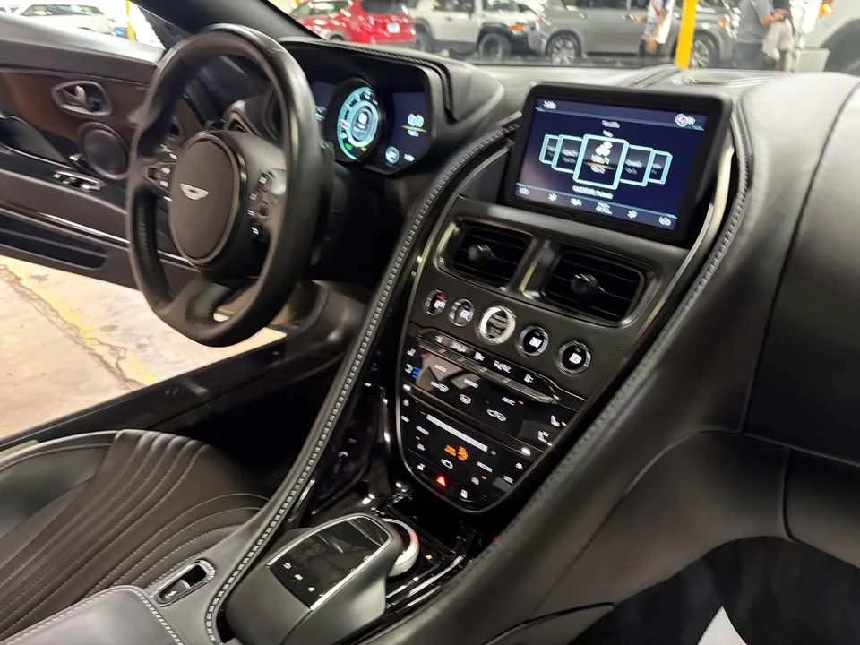 2021 Aston Martin DB11 V8 - Image 9 of 14